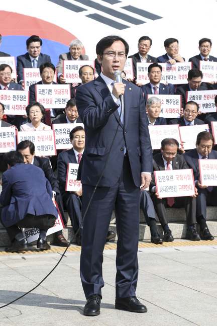 제목 노출 영역입니다 이미지