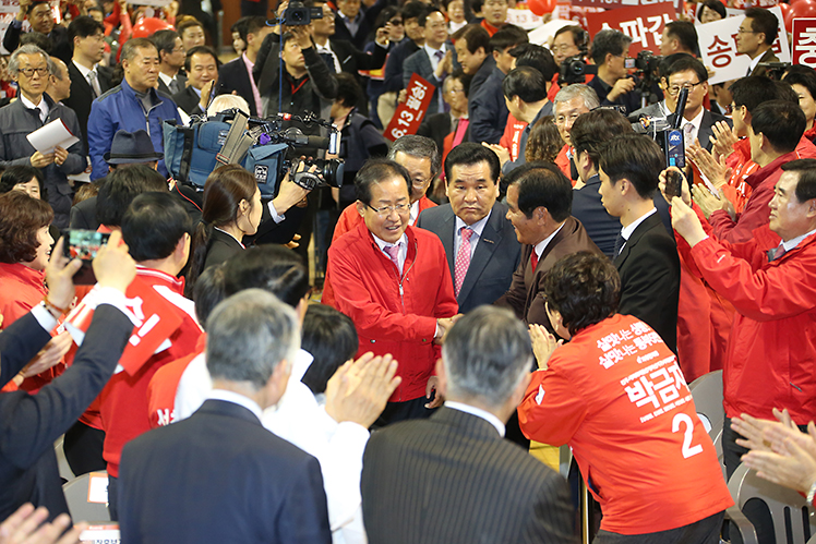 제목 노출 영역입니다 이미지
