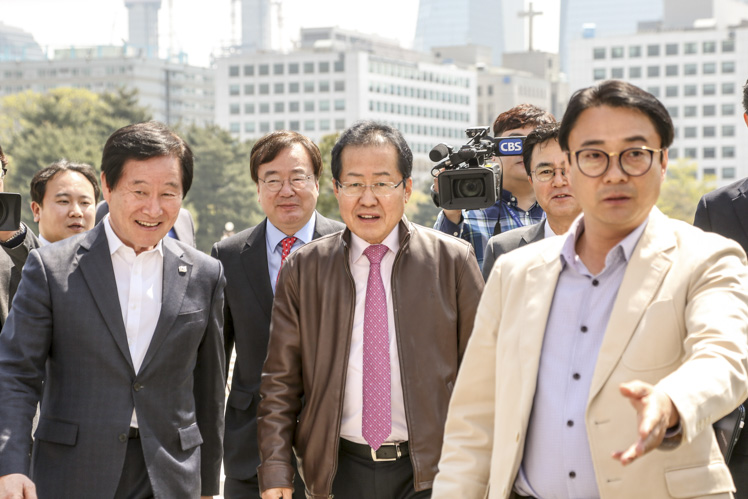 제목 노출 영역입니다 이미지