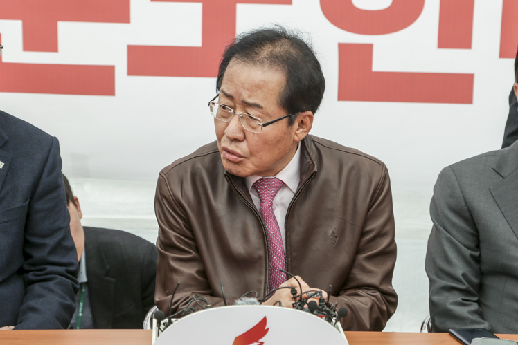 제목 노출 영역입니다 이미지