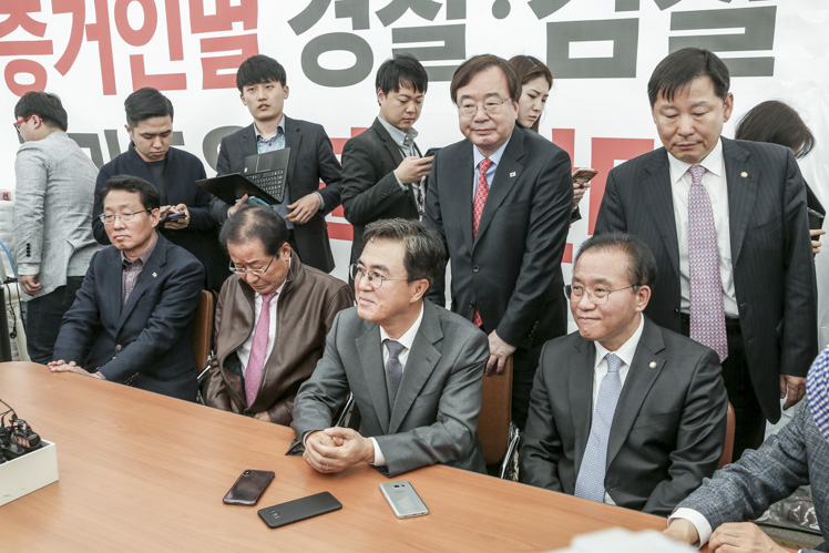 제목 노출 영역입니다 이미지
