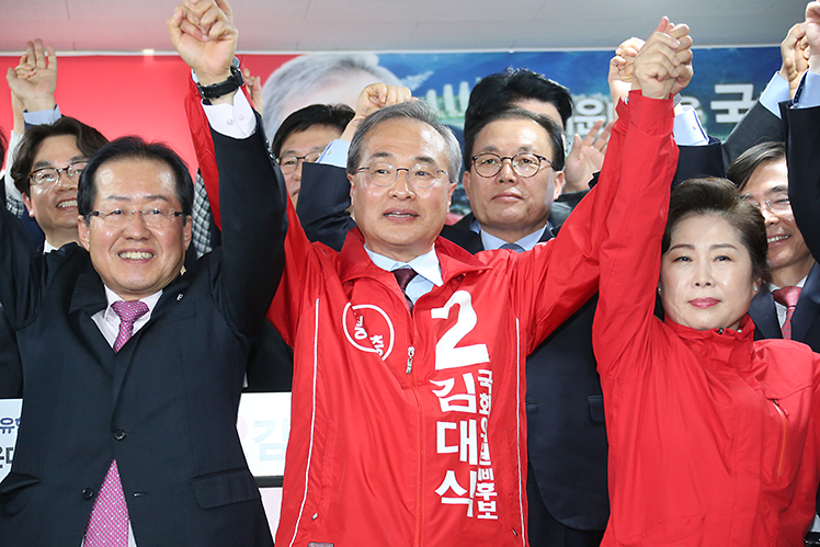 제목 노출 영역입니다 이미지