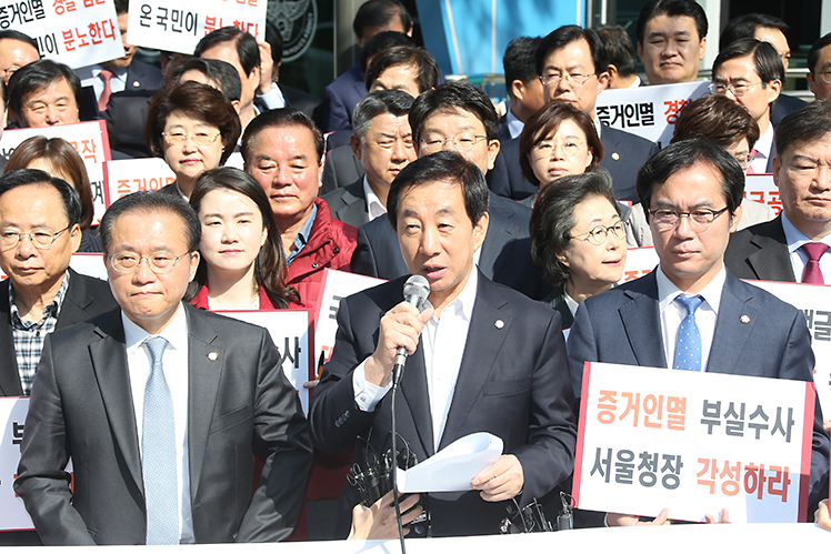 제목 노출 영역입니다 이미지