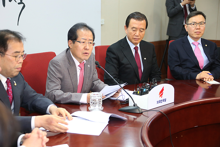 제목 노출 영역입니다 이미지