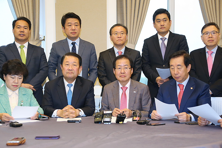 제목 노출 영역입니다 이미지