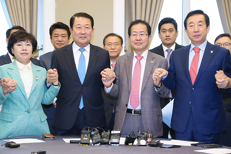 제목 노출 영역입니다 이미지