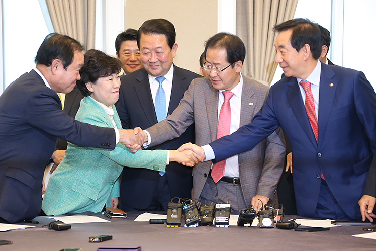 제목 노출 영역입니다 이미지