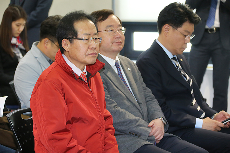 제목 노출 영역입니다 이미지