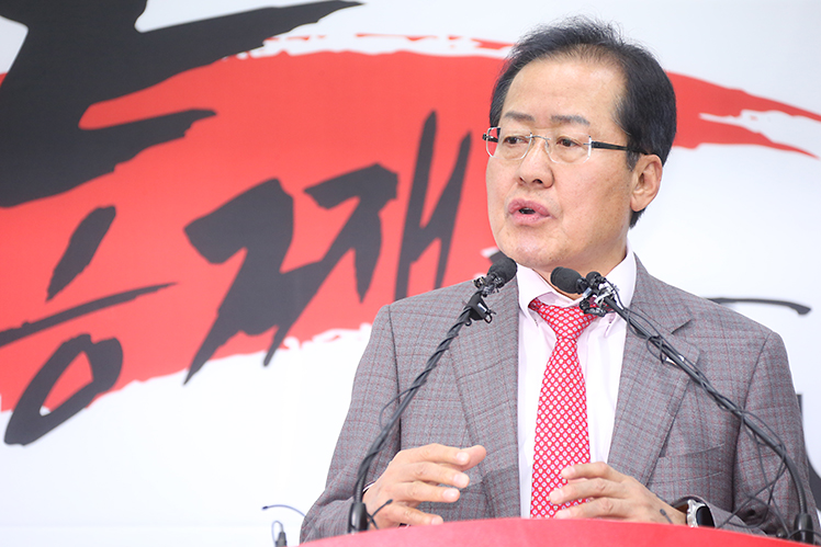 제목 노출 영역입니다 이미지
