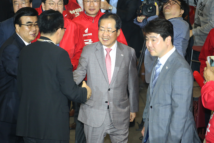 제목 노출 영역입니다 이미지