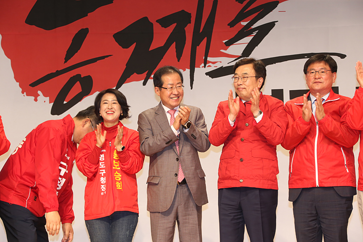 제목 노출 영역입니다 이미지