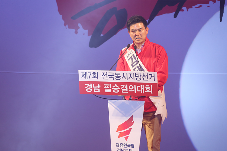 제목 노출 영역입니다 이미지