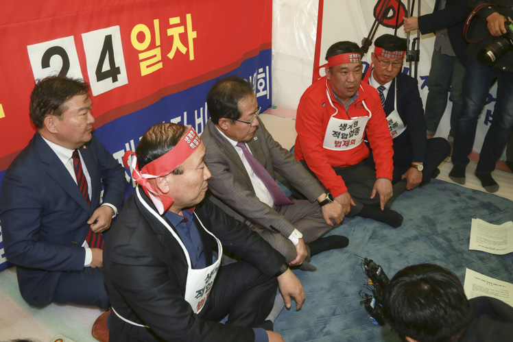 제목 노출 영역입니다 이미지