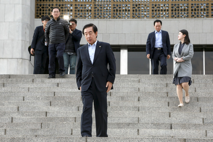 제목 노출 영역입니다 이미지
