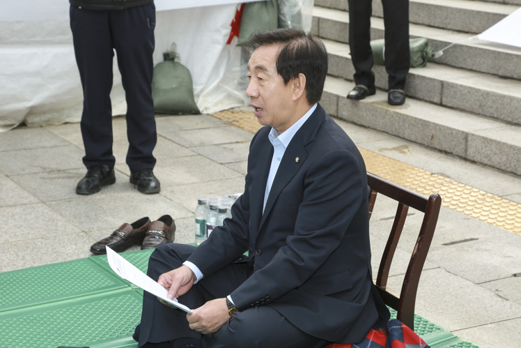 제목 노출 영역입니다 이미지