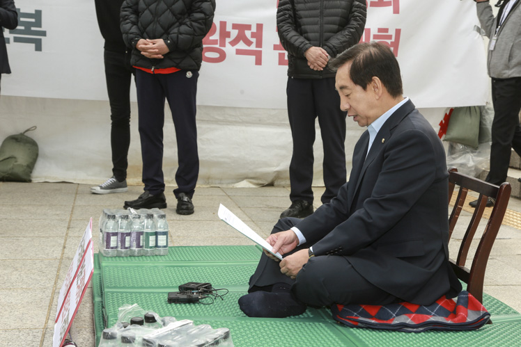 제목 노출 영역입니다 이미지