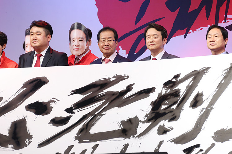 제목 노출 영역입니다 이미지