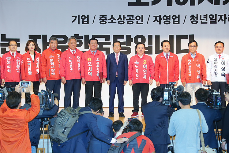 제목 노출 영역입니다 이미지