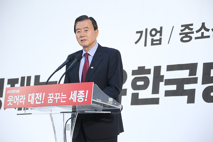 제목 노출 영역입니다 이미지