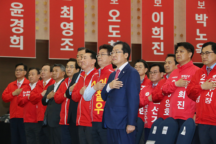 제목 노출 영역입니다 이미지
