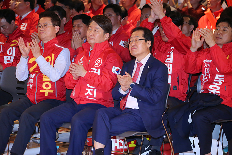 제목 노출 영역입니다 이미지