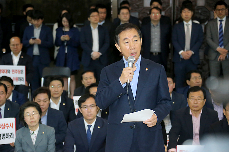 제목 노출 영역입니다 이미지