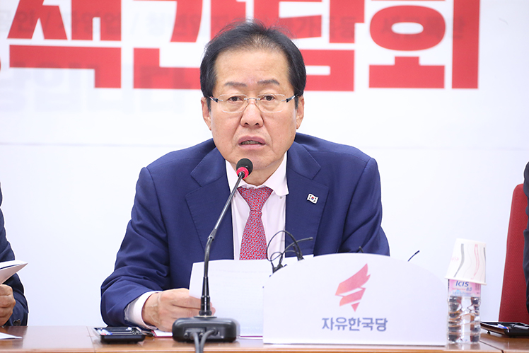제목 노출 영역입니다 이미지