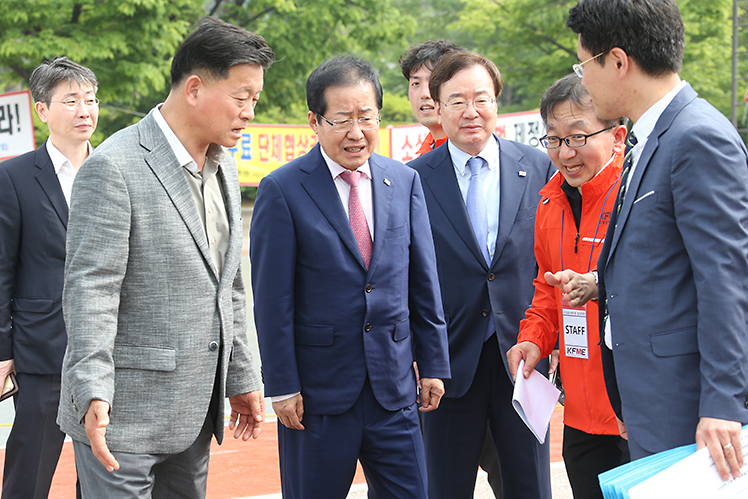 제목 노출 영역입니다 이미지