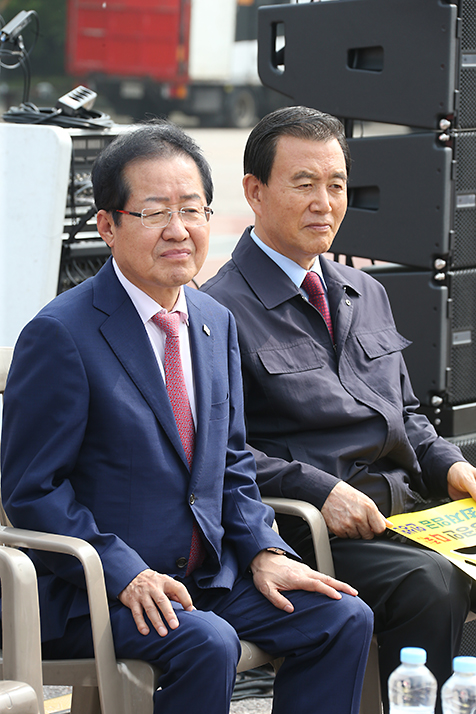 제목 노출 영역입니다 이미지