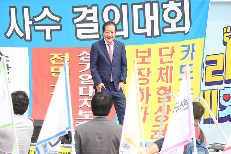 제목 노출 영역입니다 이미지