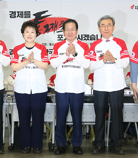 제목 노출 영역입니다 이미지