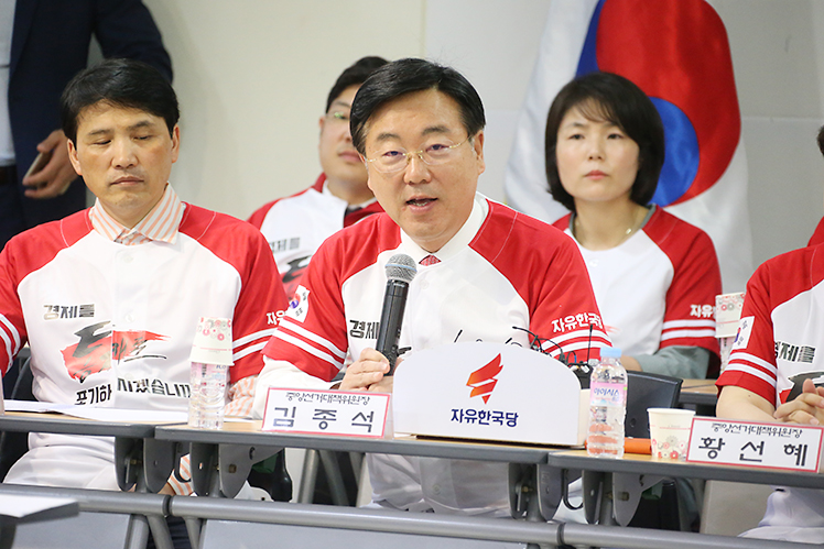 제목 노출 영역입니다 이미지