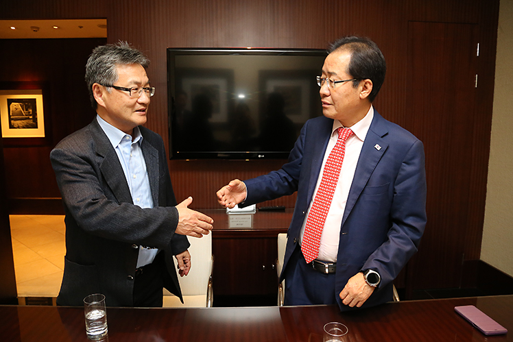 제목 노출 영역입니다 이미지