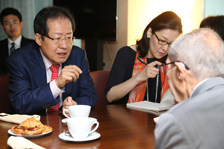 제목 노출 영역입니다 이미지
