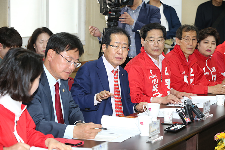 제목 노출 영역입니다 이미지