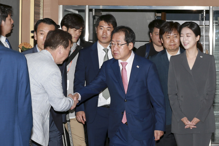 제목 노출 영역입니다 이미지