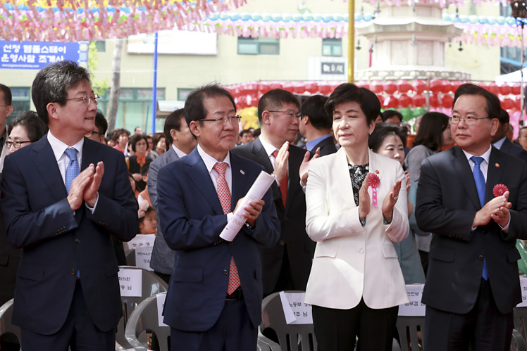 제목 노출 영역입니다 이미지