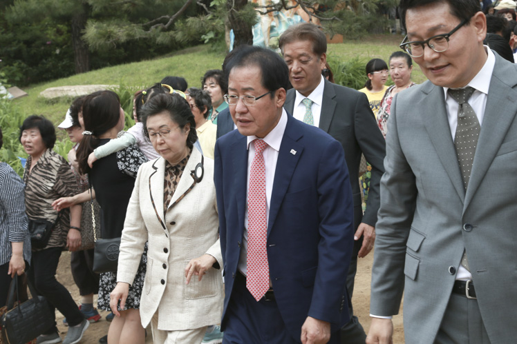제목 노출 영역입니다 이미지