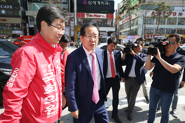 제목 노출 영역입니다 이미지