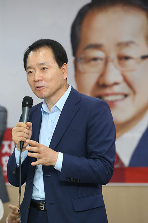 제목 노출 영역입니다 이미지