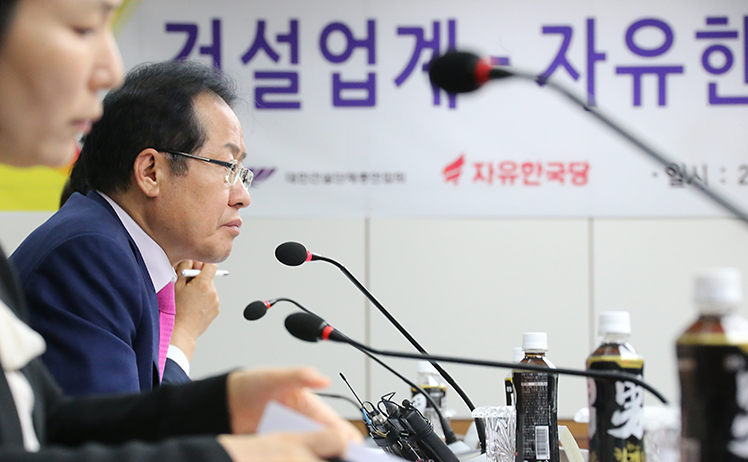 제목 노출 영역입니다 이미지
