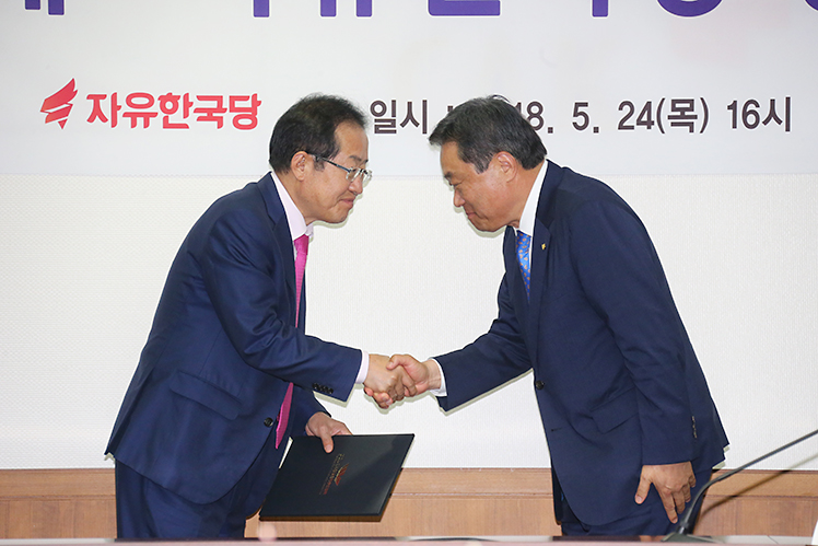 제목 노출 영역입니다 이미지