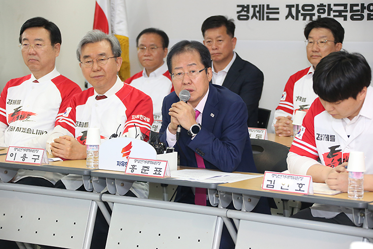 제목 노출 영역입니다 이미지