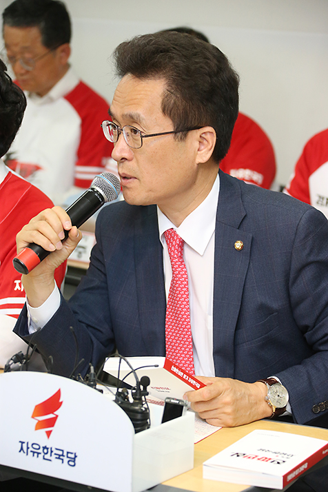 제목 노출 영역입니다 이미지