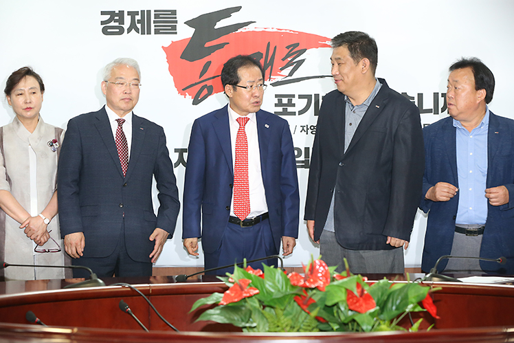 제목 노출 영역입니다 이미지