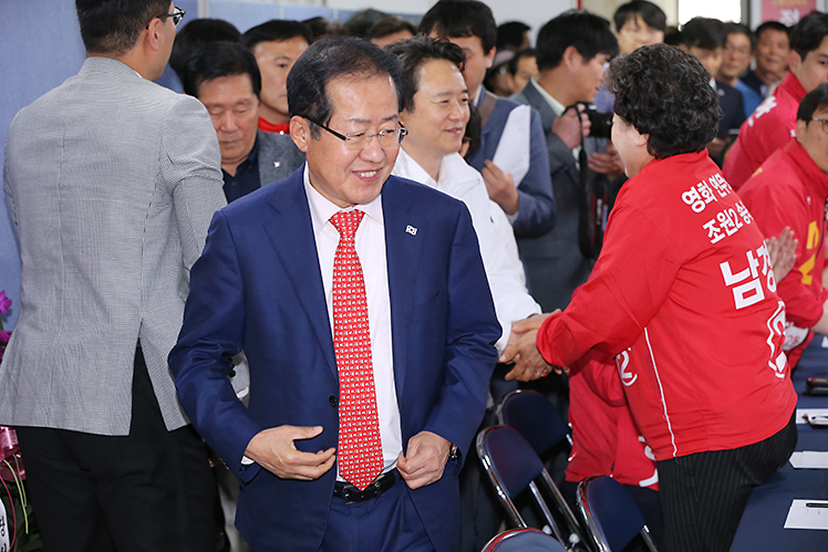 제목 노출 영역입니다 이미지