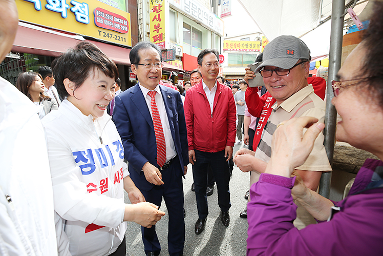 제목 노출 영역입니다 이미지