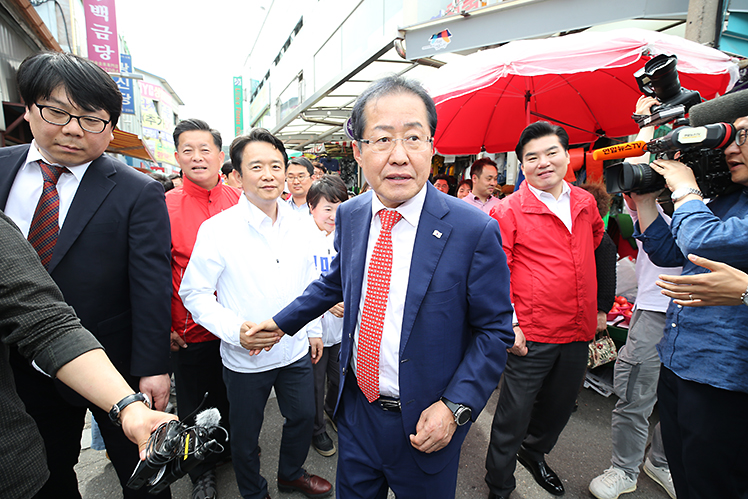 제목 노출 영역입니다 이미지