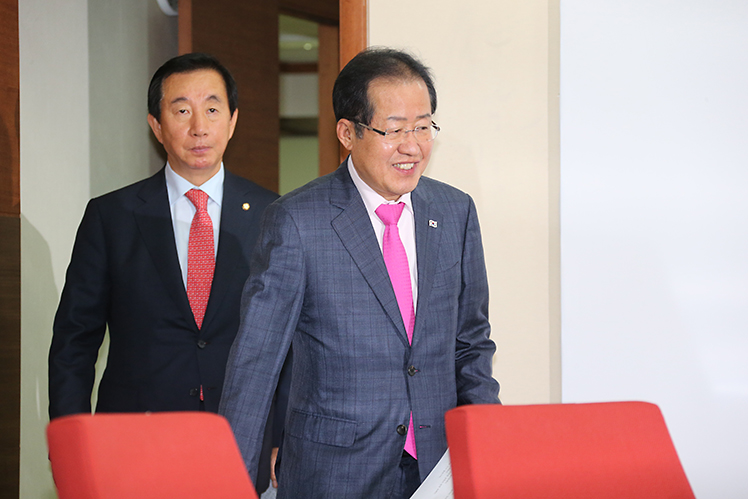 제목 노출 영역입니다 이미지