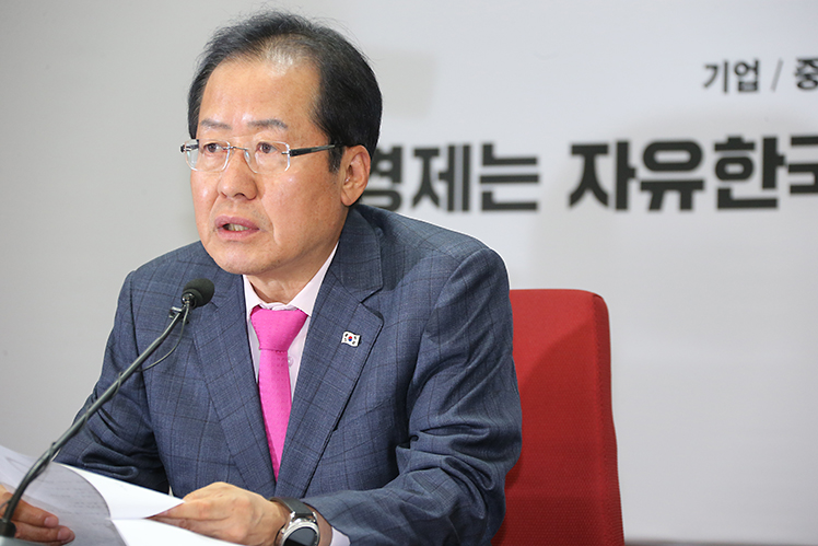 제목 노출 영역입니다 이미지
